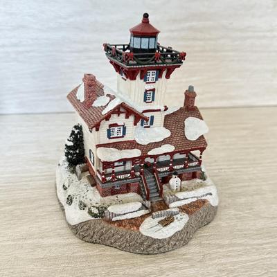 LOT 224D: Harbor Lights Christmas Lighthouses: 2000 Hereford Inlet New Jersey #710, 1995 Big Bay Point #700 & 1996 Colchester Reef #701