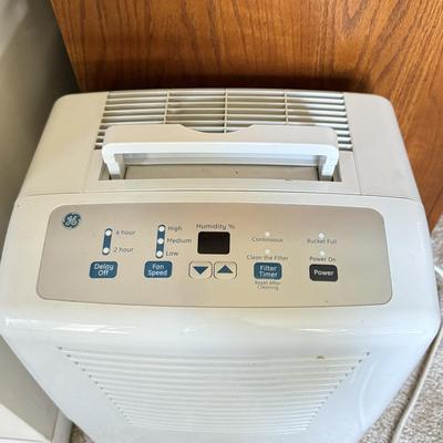 LOT 227L: GE Dehumidifier Model ADEL30LRQ2