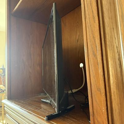 LOT 229L: Samsung 32" TV Model UN32M4500BF (Working)