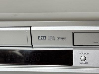 LOT 236D: Toshiba DVD/VCR Deck Model SD-K531SU2