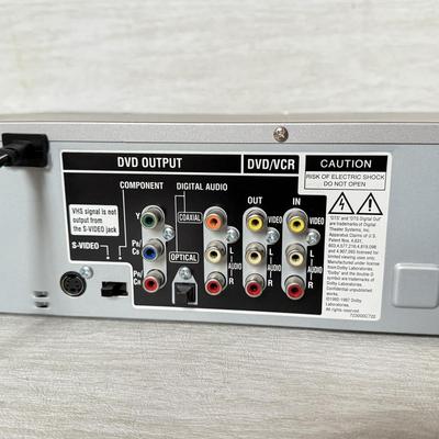 LOT 236D: Toshiba DVD/VCR Deck Model SD-K531SU2