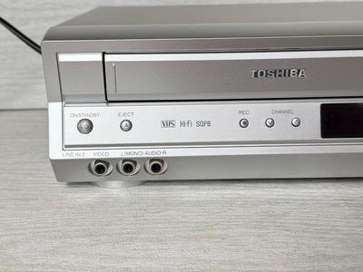 LOT 236D: Toshiba DVD/VCR Deck Model SD-K531SU2
