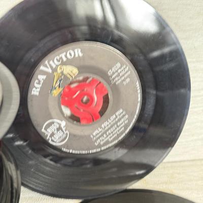 LOT 237D: Collection of Vintage 45s without Sleeves