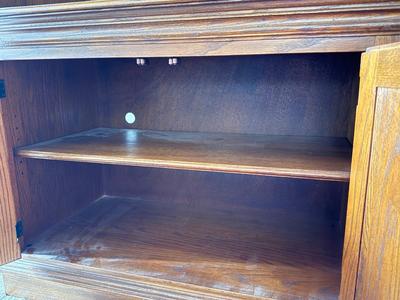 LOT 238L: Pennsylvania House TV Cabinet / Book Case