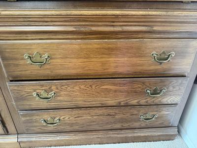 LOT 240L: Pennsylvania House Drop Front Desk / Bookshelf