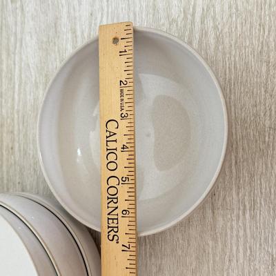 LOT 274K: Le Creuset Utensil Holder & Collection of Bowls: CCC Made in Italy & Denby