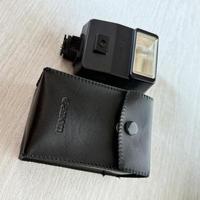 LOT 277K: Canon Sure Shot 85 Zoom Platinum 35mm & Camera Accessories: Canon Speedlite 155A, Super Albinar Multi-Coated Mini-Zoom...