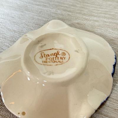 LOT 284K: Vintage China Collection: Royal Doulton "Linda" & "Darling," Crown Floral Trinket Box, Stangl Flower...