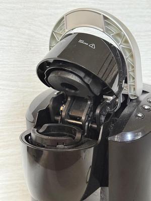 LOT 285K: Single Serve Coffee Makers: Keurig K-Compact K35 & Bosch Tassimo