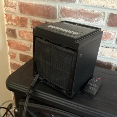 LOT 288F: Duracraft Corp. Air Heater Model CZ-308 & Duraflame Electric Fireplace Model DFS-550-22