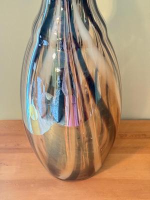 LOT 290F: Stunning Home Decor Vases