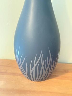 LOT 290F: Stunning Home Decor Vases