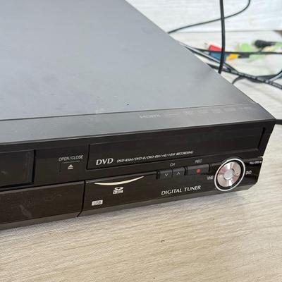 LOT 297F: Panasonic VCR/DVD Player Model DMR-EZ48V