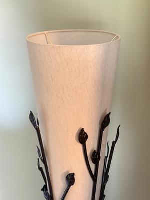 LOT 300F: Metal Base Leaf Design Floor Lamp (68")