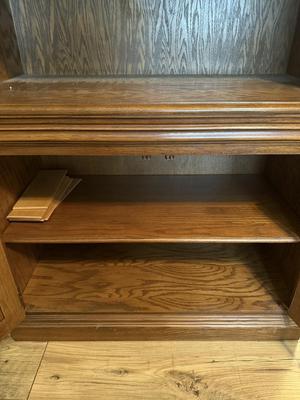 LOT 301F: Pennsylvania House Electronic Cabinet / Bookshelf