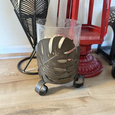 LOT 305L: Home Decor Lantern & Candle Holder Collection