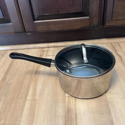 LOT 309K: Pots & Pans: Palm Restaurant, Thomas, Calphalon, Cuisinart & More