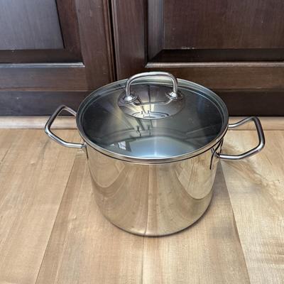 LOT 309K: Pots & Pans: Palm Restaurant, Thomas, Calphalon, Cuisinart & More