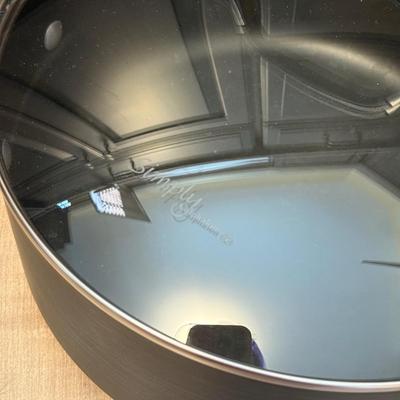 LOT 309K: Pots & Pans: Palm Restaurant, Thomas, Calphalon, Cuisinart & More