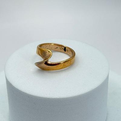 LOT 311J: 17” Vintage Faux Pearl Necklace, Monet Pin, Rings & Pendants