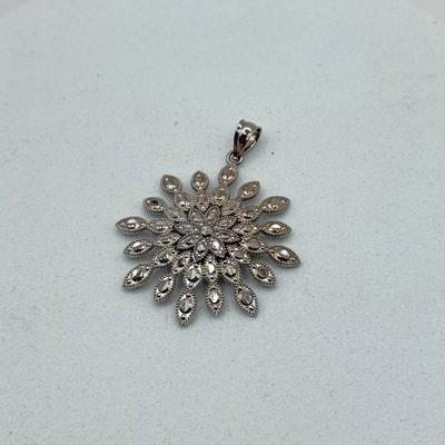 LOT 312J: 10k Gold Marcasite Flower Pendant (2.0g)