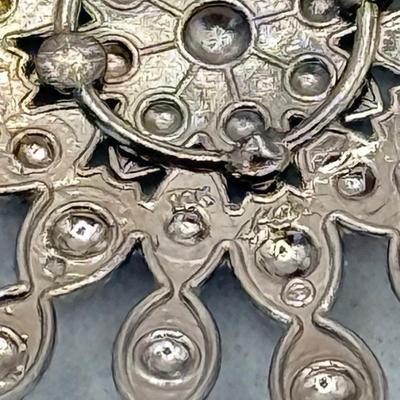 LOT 312J: 10k Gold Marcasite Flower Pendant (2.0g)