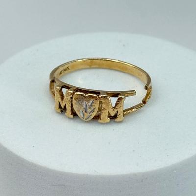 LOT 313J: 14k Gold “Mom” Ring (Broken - 2.3g)