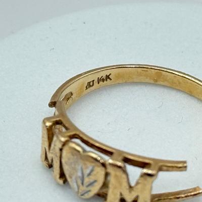 LOT 313J: 14k Gold “Mom” Ring (Broken - 2.3g)