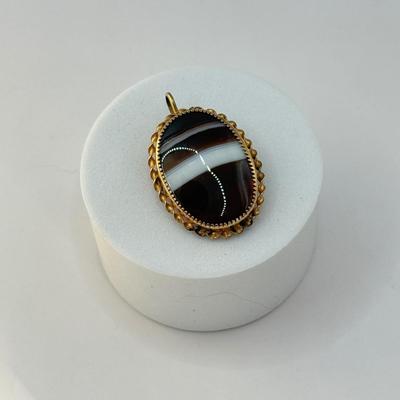 LOT 314J: Vintage Gold Fill Banded Agate Brooch / Pendant