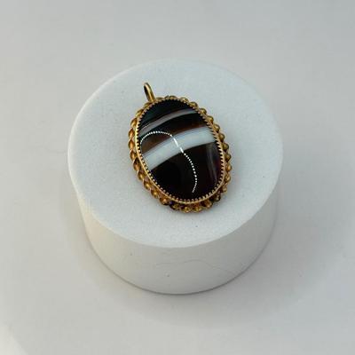 LOT 314J: Vintage Gold Fill Banded Agate Brooch / Pendant
