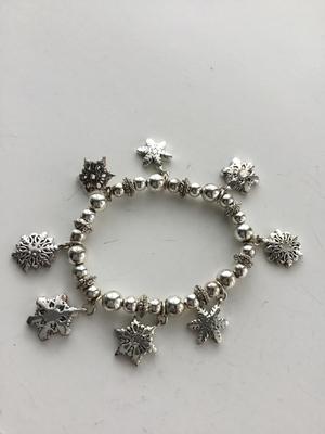 Snowflake charm stretchy beaded bracelet