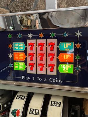 1982 Bally MFG Corp Slot Machine - not working