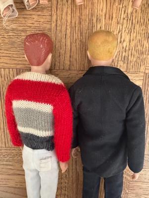 Vintage Set of 6 Barbies, 2 Ken's and 2 Cases