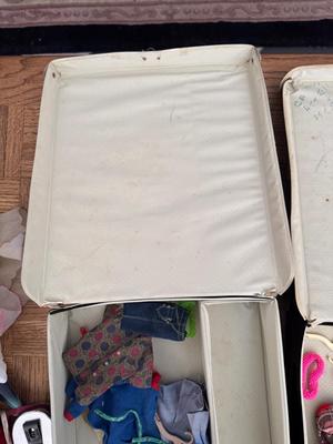 Vintage Set of 6 Barbies, 2 Ken's and 2 Cases