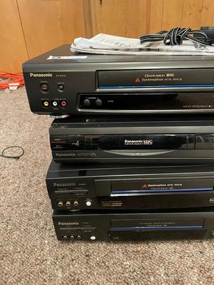 Lot of 8 VHS Player and 2 Rewinder