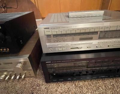 Lot of 3 Yamaha and 1 Quadrafelx 979 Receivers