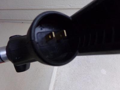 Black & Decker lawn trimmer/weed whacker. Corded 120vAC. Tested