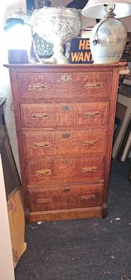 Antique chest of drawers
