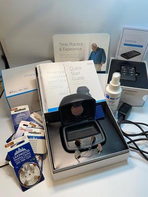 Starkey Hearing Aids with Remote, batteries