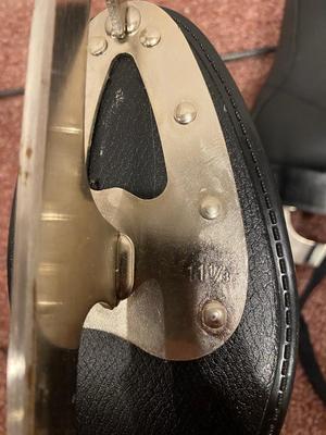 LIKE NEW MENS SIZE 11 AMERICAN ROCKET FIGURE SKATES