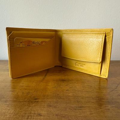 Tumi, Love Crafted, & More Leather Handbags & Wallets (GB2-HS)