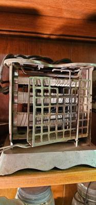 3 vintage Toasters, Instant Collection!