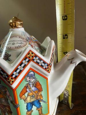 Vintage Windsor teapot