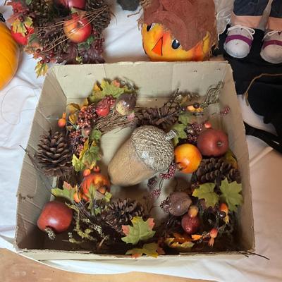 A1429 Large Lot of Halloween Decor