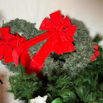 A1430 Frontgate Christmas Lot