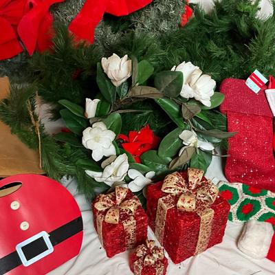 A1430 Frontgate Christmas Lot