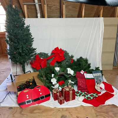 A1430 Frontgate Christmas Lot