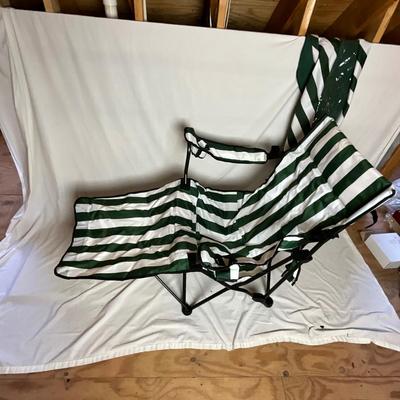 A1433 Comfortable Folding Green and White Striped Sling Chair