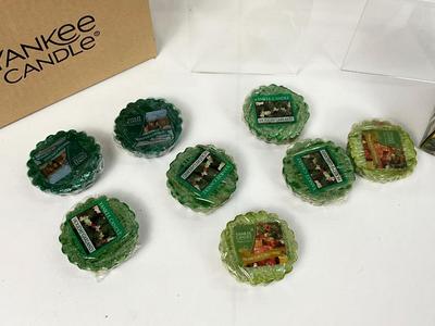 Lot M 389 Yankee Candle Snowman Lot