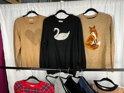 Lot D 393 Women’s Plus Size Sweater Lot Fox Swan Love (XXL)